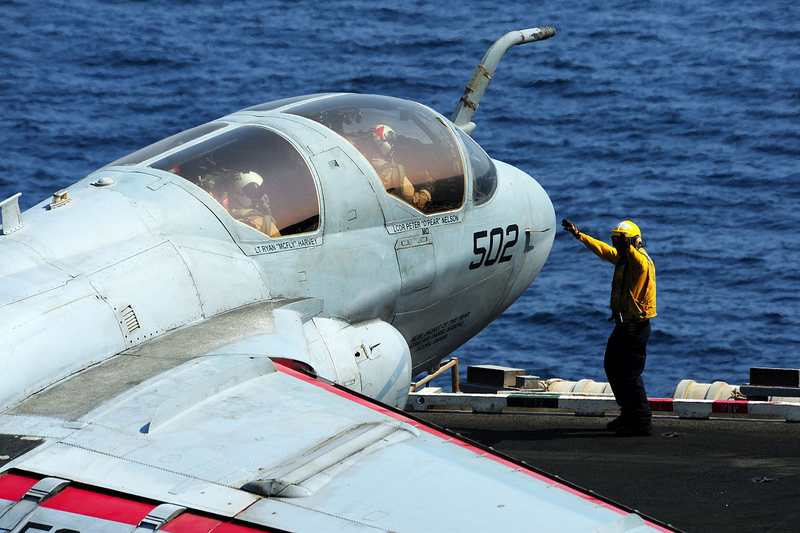 Illustration for article titled The Navy's EA-6B Prowler Completes Its Final Carrier Cruise